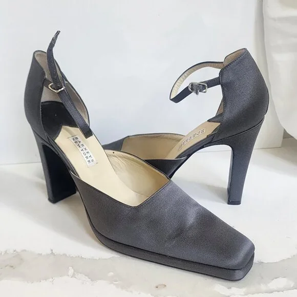 Barneys NEW YORK Vintage Women's Heels - Size 9 - Picture 1 of 12